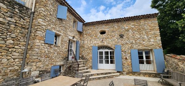 A vendre - Maison de caractère - Entre le Luberon et la Haute Provence - Au sein d'un domaine privé d'exception