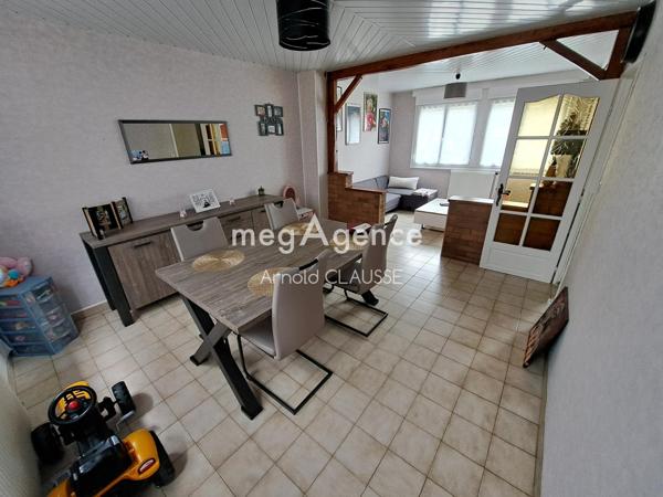 Maison à AUXI-LE-CHATEAU, 62390 - 6 pièces 93m²