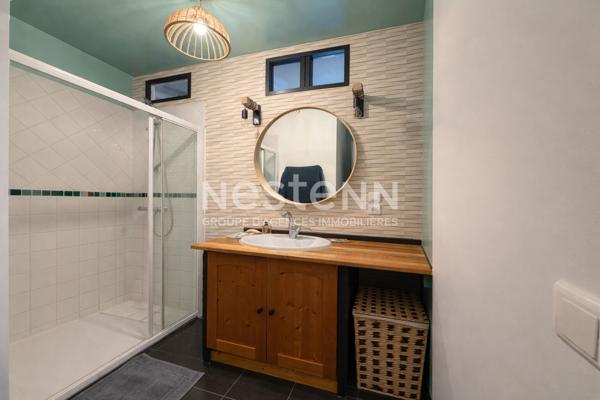 Maison en pierre rénovée avec grand terrain