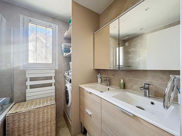 Appartement Suresnes 3 pièce(s) 68 m2
