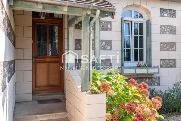 Superbe maison anglo-normande avec dépendance