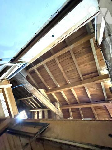 A VENDRE MAISON MITOYENNE A LA ROCHE DE RIEUTORT 