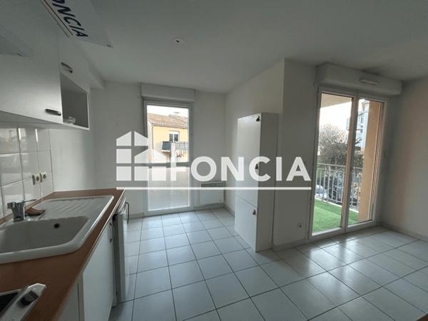 Location Appartement 2 pièces 47 m² - 23 RUE MENOUN Manosque 04100
