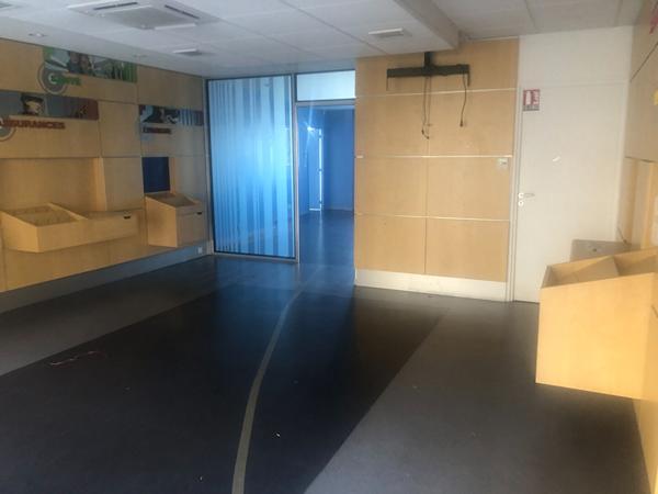 local professionnel 72m²