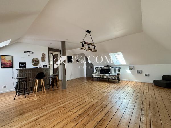 Maison
                                                                                                                                                                                                                                                                                                                        9 pièce(s)                                                                                                                                                                                                          4 chambre(s)                                                                                                                                                                                                          245  m²