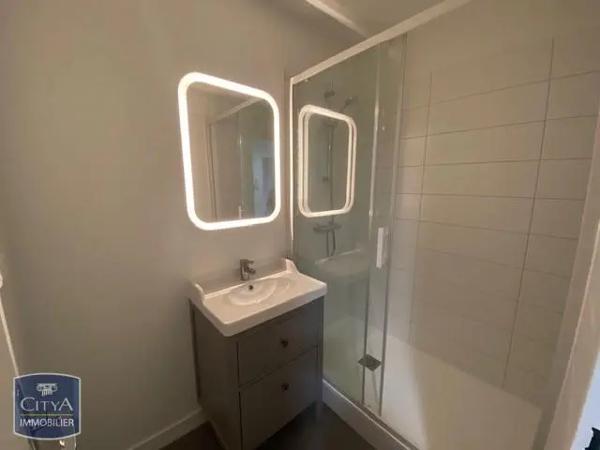 Appartement à louer 2 pièces 52.03m² Chamalières (63400)
