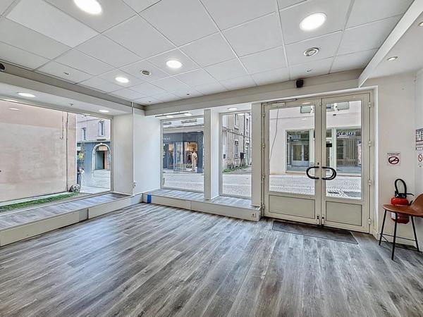 Vente Local commercial 2 pièces 65 m2 à Bourgoin-Jallieu