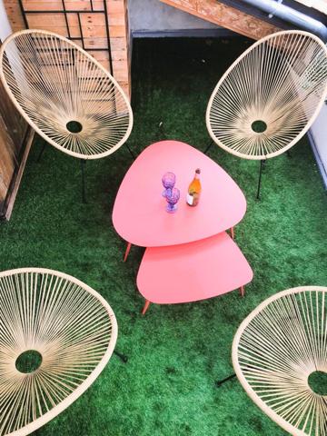 Uzès (30700) Centre Uzès. Très charmant appart meublé 2 chambres à 100 mètres de la Place aux Herbes