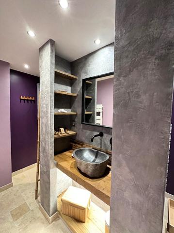 Uzès (30700) Centre Uzès. Très charmant appart meublé 2 chambres à 100 mètres de la Place aux Herbes