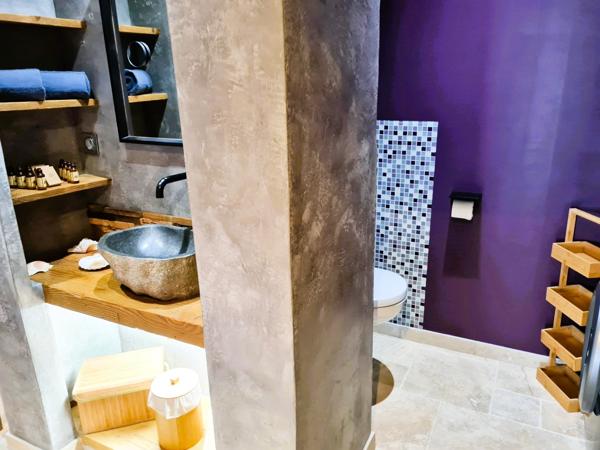 Uzès (30700) Centre Uzès. Très charmant appart meublé 2 chambres à 100 mètres de la Place aux Herbes