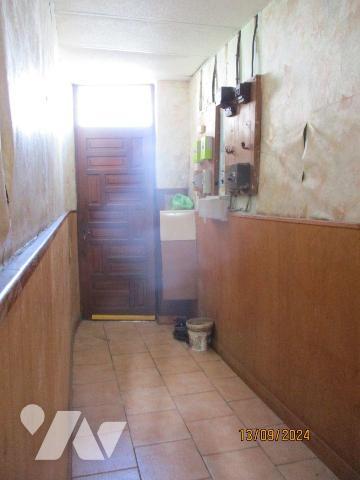 Un immeuble comprenant :
-au sous-sol : caves,
-au rez-de-chaussée : un appartement de 75,79 ...