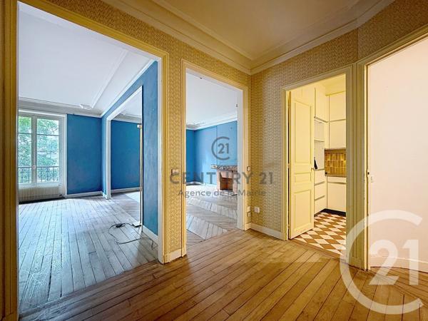 Appartement à vendre  4 pièces - 90,22 m 2   PARIS  - 75011