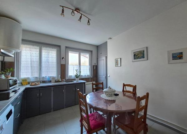 MAISON DE VILLAGE AVEC PATIO