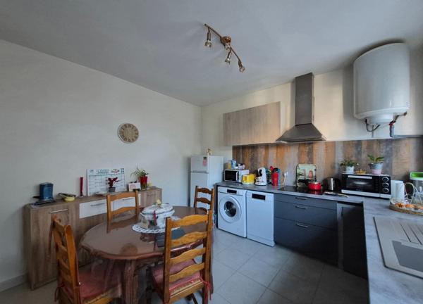 MAISON DE VILLAGE AVEC PATIO