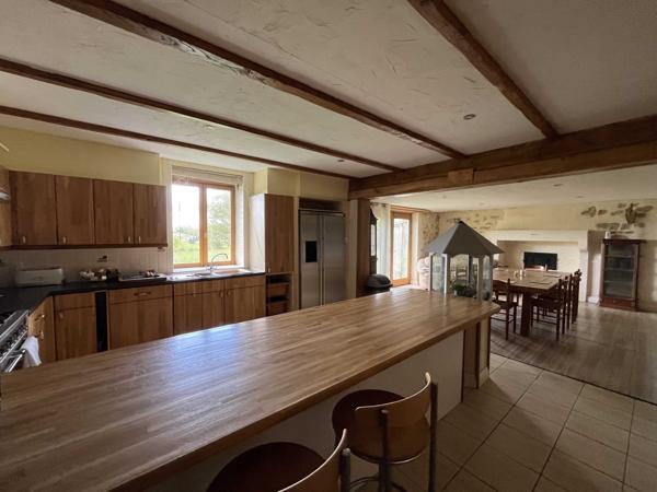 MAISON DE CAMPAGNE AVEC GRANGE ET TERRAIN ATTENANT DE 1 HECTARE 8