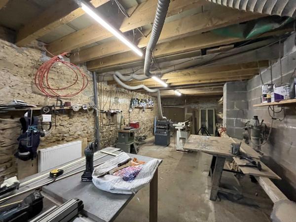 MAISON DE CAMPAGNE AVEC GRANGE ET TERRAIN ATTENANT DE 1 HECTARE 8
