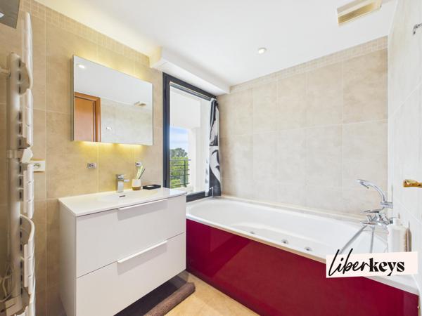 Appartement 3 pièces -  87 m2 - Terrasse - Piscine - Vue mer - Saint-Raphaël Boulouris