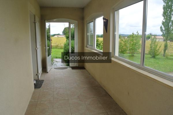 Maison avec un hangar de 100 m²