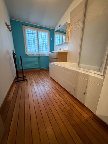 Maison - 6 pièces - 102 m²