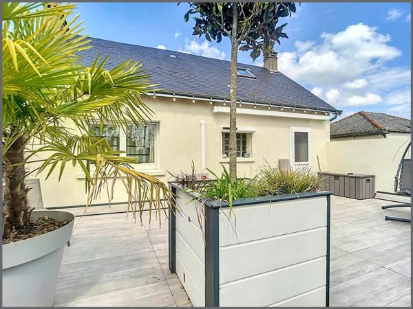 Maison avec plusieurs garages, proche gare, parfaitement rénovée