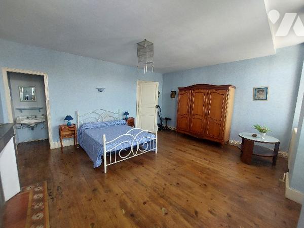 SAINT-GAUDENS, maison de ville sur trois niveaux avec jardin attenant, proche des commerces