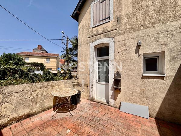 Maison de ville rénovée avec cour - Idéal premier achat - Plein coeur de Vihiers D6071