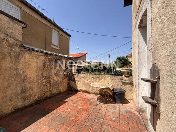 Maison de ville rénovée avec cour - Idéal premier achat - Plein coeur de Vihiers D6071