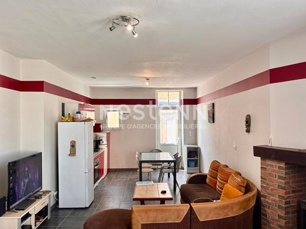 Maison de ville rénovée avec cour - Idéal premier achat - Plein coeur de Vihiers D6071