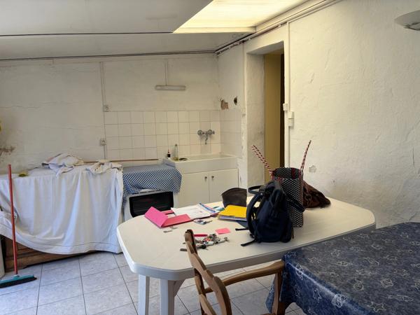 LES SABLES D'OLONNE (85100) RARISSIME ADORABLE MAISON DE PECHEUR A RENOVER AVEC DEPENDANCE ET JARDIN