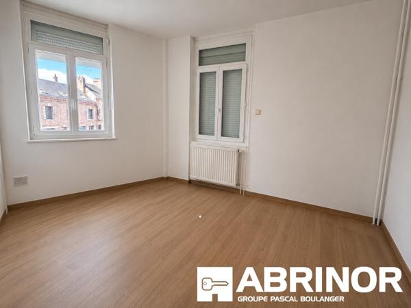 IDEAL INVESTISSEUR : IMMEUBLE 3 LOTS À FORT POTENTIEL LOCATIF. AMIENS