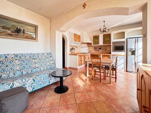 SAINT-VICTORET  Villa indépendante de 137 m² avec 91 m² de dépendances et fort potentiel