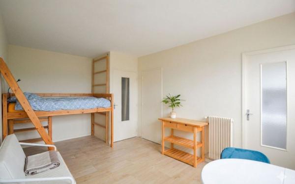 Appartement à vendre    1 pièce • 26,04 m2 Pau