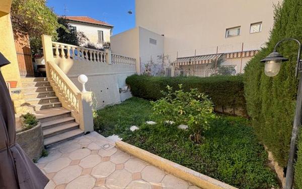 Maison à vendre    4 pièces •  Nice