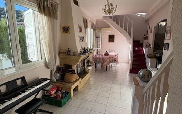 Maison à vendre    4 pièces •  Nice