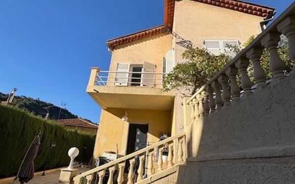 Maison à vendre    4 pièces •  Nice