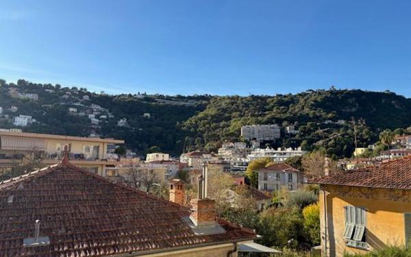 Maison à vendre    4 pièces •  Nice