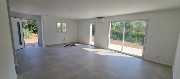 Villa mitoyenne Neuve 4P avec Jardin 650m2