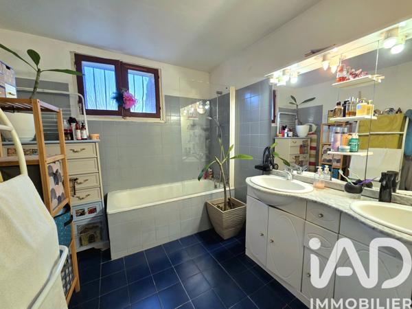 Appartement à vendre 4 pièces 75 m² Nîmes