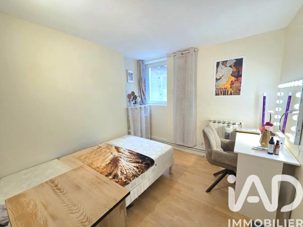 Appartement à vendre 4 pièces 75 m² Nîmes-Saint-Césaire