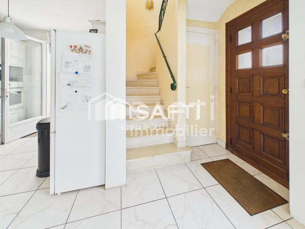 Belle maison familiale, 5 chambres, grand terrain au calme.