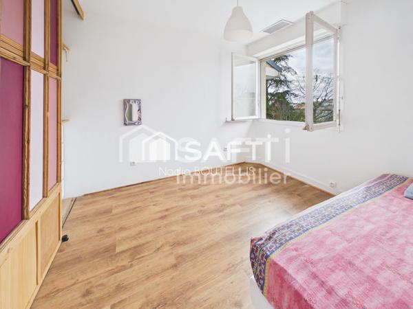 Belle maison familiale, 5 chambres, grand terrain au calme.