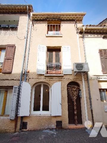 Maison de ville 79 m² – 3 chambres – Centre Oraison – Cave – Climatisation – Potentiel rénovation