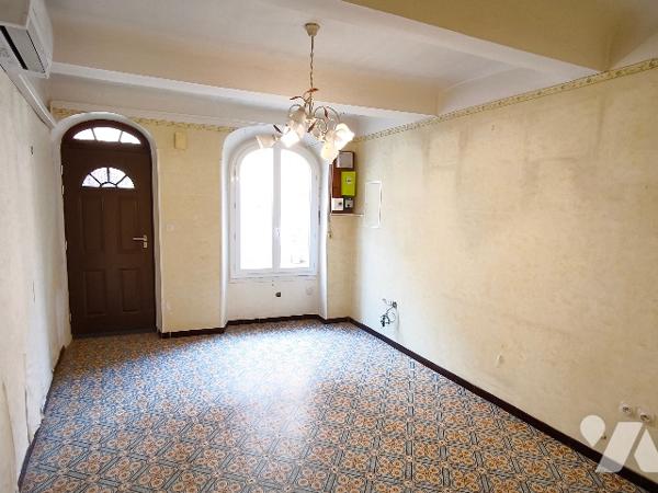 Maison de ville 79 m² – 3 chambres – Centre Oraison – Cave – Climatisation – Potentiel rénovation