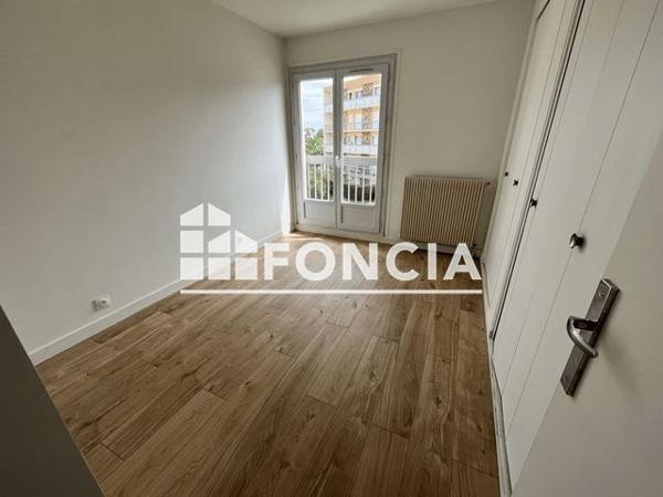 Location Appartement 2 pièces 48.37 m² - 3 SQUARE DU NOZEROY Maurepas 78310