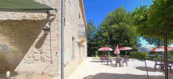 Magnifique Maison en Pierre avec Gîte et Restaurant – Lot-et-Garonne