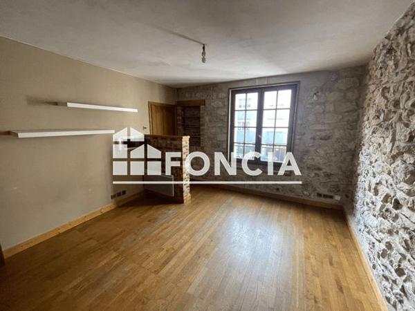 Location Studio 23.22 m² - 4 RUE BOURGEOT L'hay Les Roses 94240