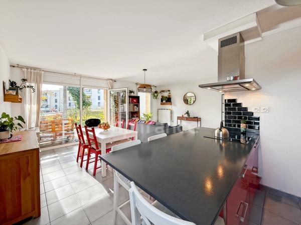 Appartement à vendre 3 pièces GEX (01) - 76m2 avec terrasse, jardin, garage, parking privatif