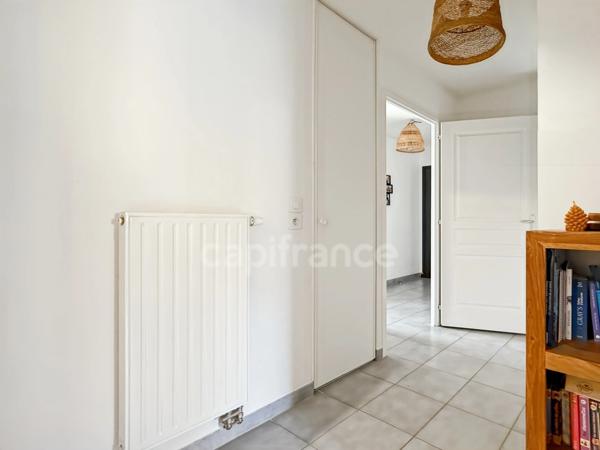 Appartement à vendre 3 pièces GEX (01) - 76m2 avec terrasse, jardin, garage, parking privatif