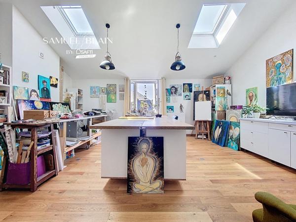 Exceptionnelle Maison de Ville Rénovée avec Jardin et Piscine Chauffée.