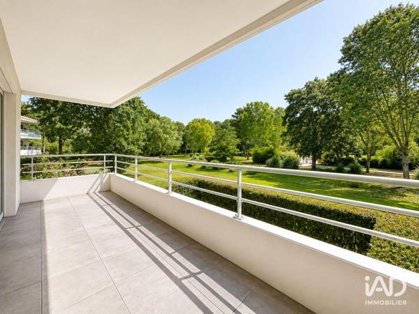 Appartement à vendre 4 pièces 82 m² Mandelieu-la-Napoule